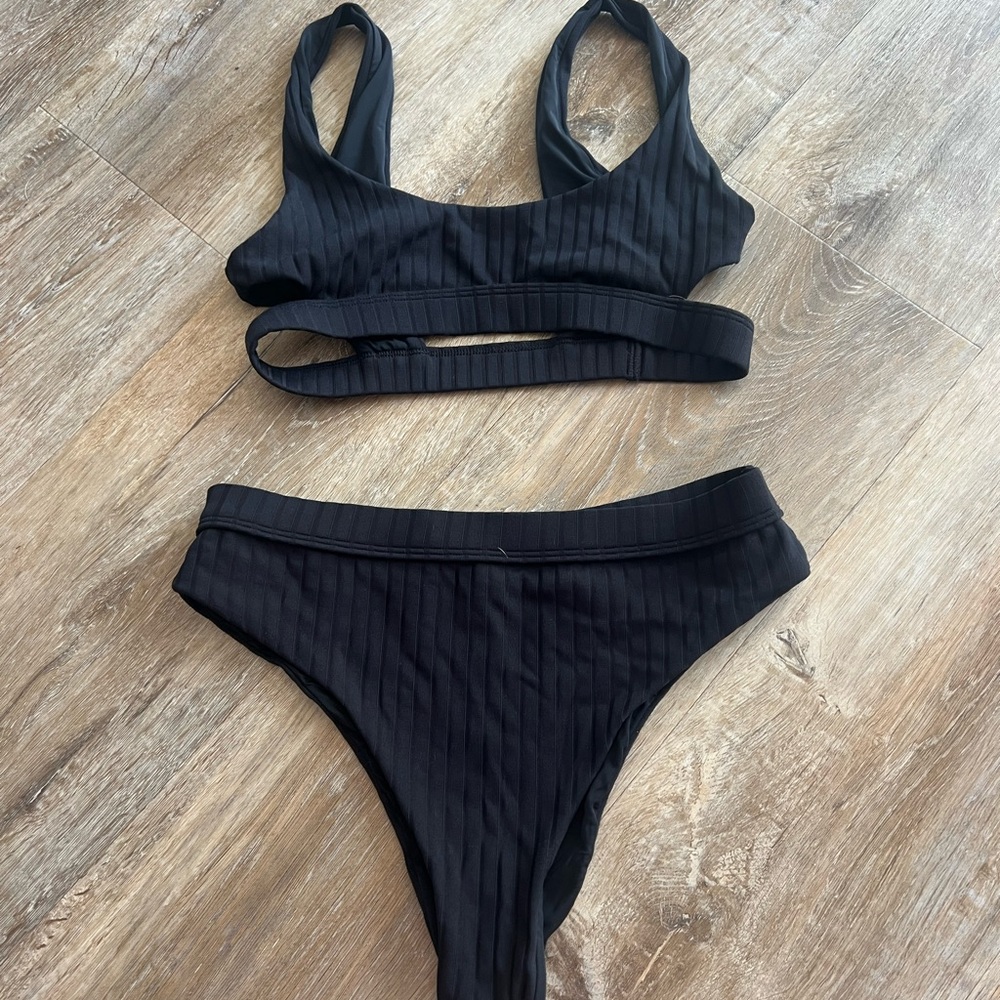 bond-eye Black Ribbed Bikini Set